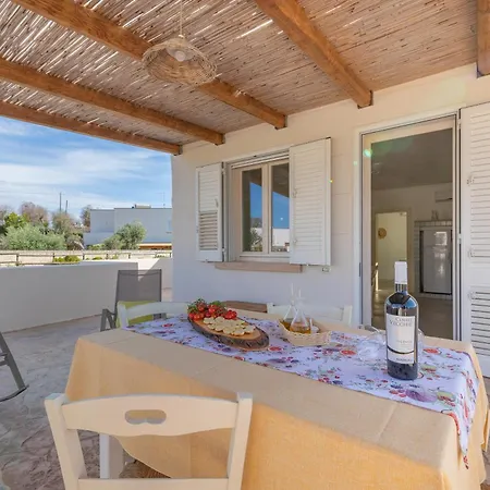 Cava Li Santi Aparthotel *