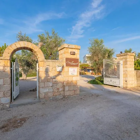 Cava Li Santi Aparthotel *